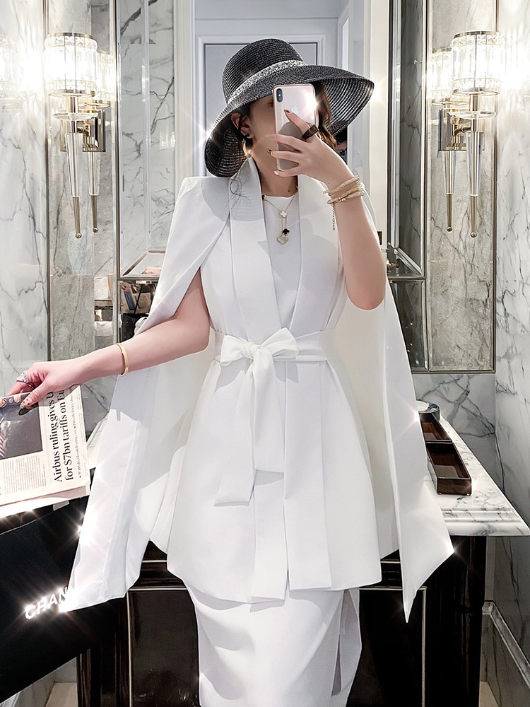 White temperament trench coat dress two-piece set 2022 autumn new Korean version cape design fashionable Hepburn