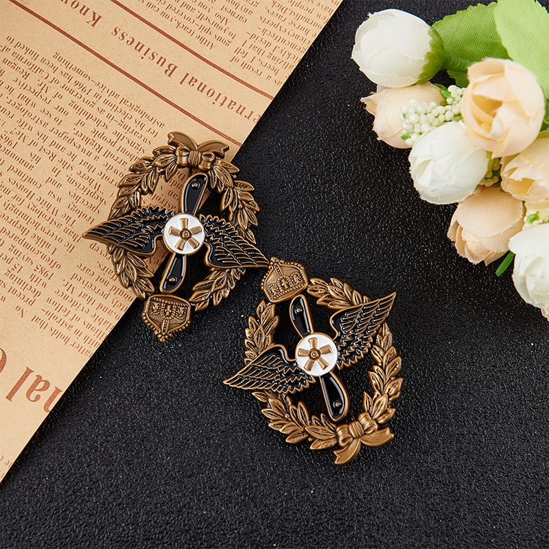 Creative Retro German Black Wing Propeller Brooch Badge Denim Jacket Backpack Pin Decoration Gift