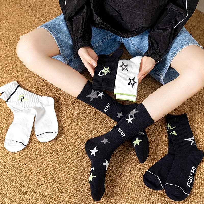 Women's Socks Spring and Autumn Fashion Black White Socks Cute Star Letters Cotton Sports Female Socks