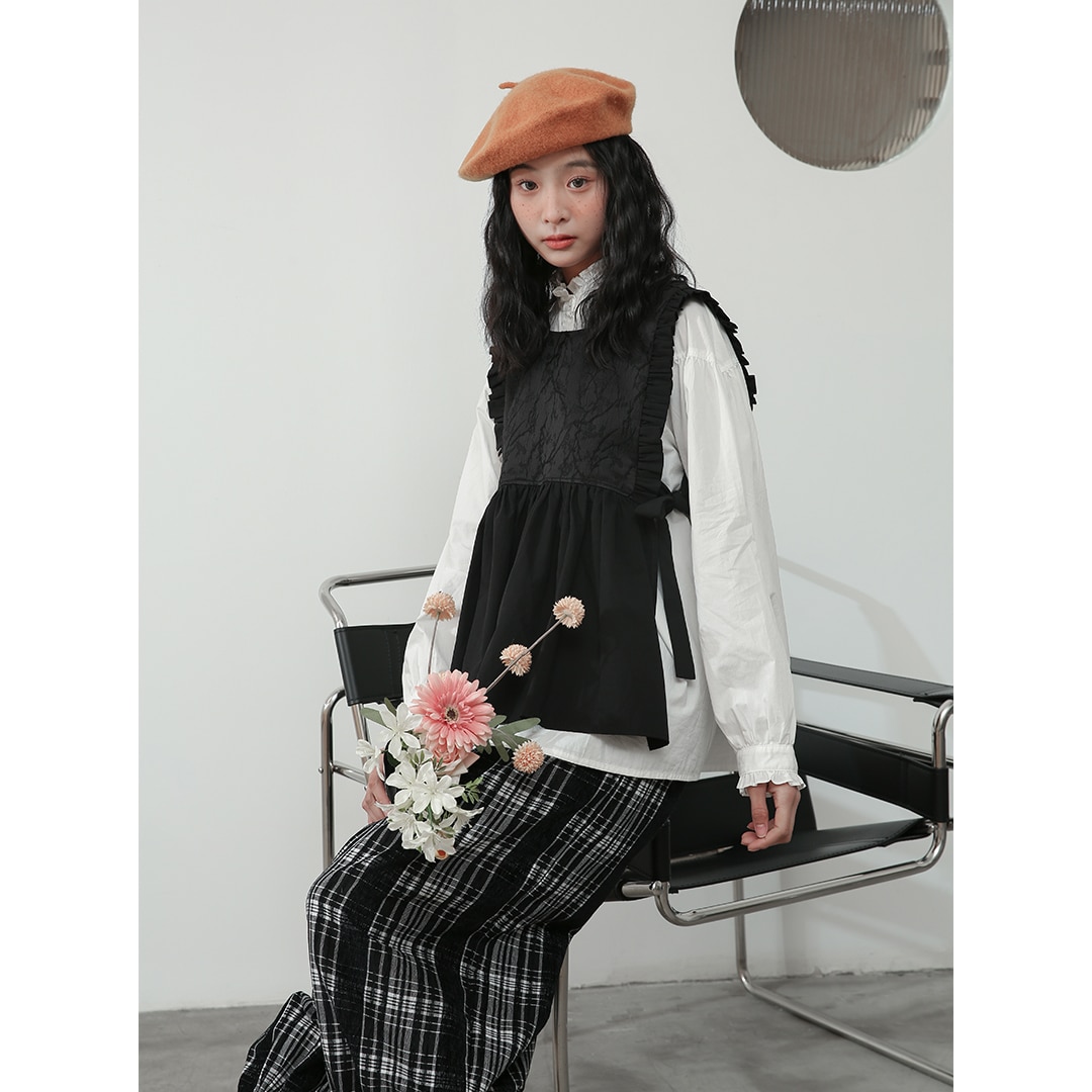 Leorlax Original Design White Shirt Women's Spring and Summer Set Black Jacquard Vest Ruffle Collar Wave Top Striped Plaid 