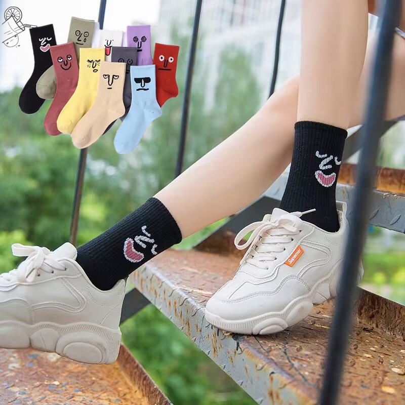 1 Pair Korea Fashion Funny Women Solid Colored Socks Girls Students Street Skateboard Emojis Calcetines Happy Cute Long Sox