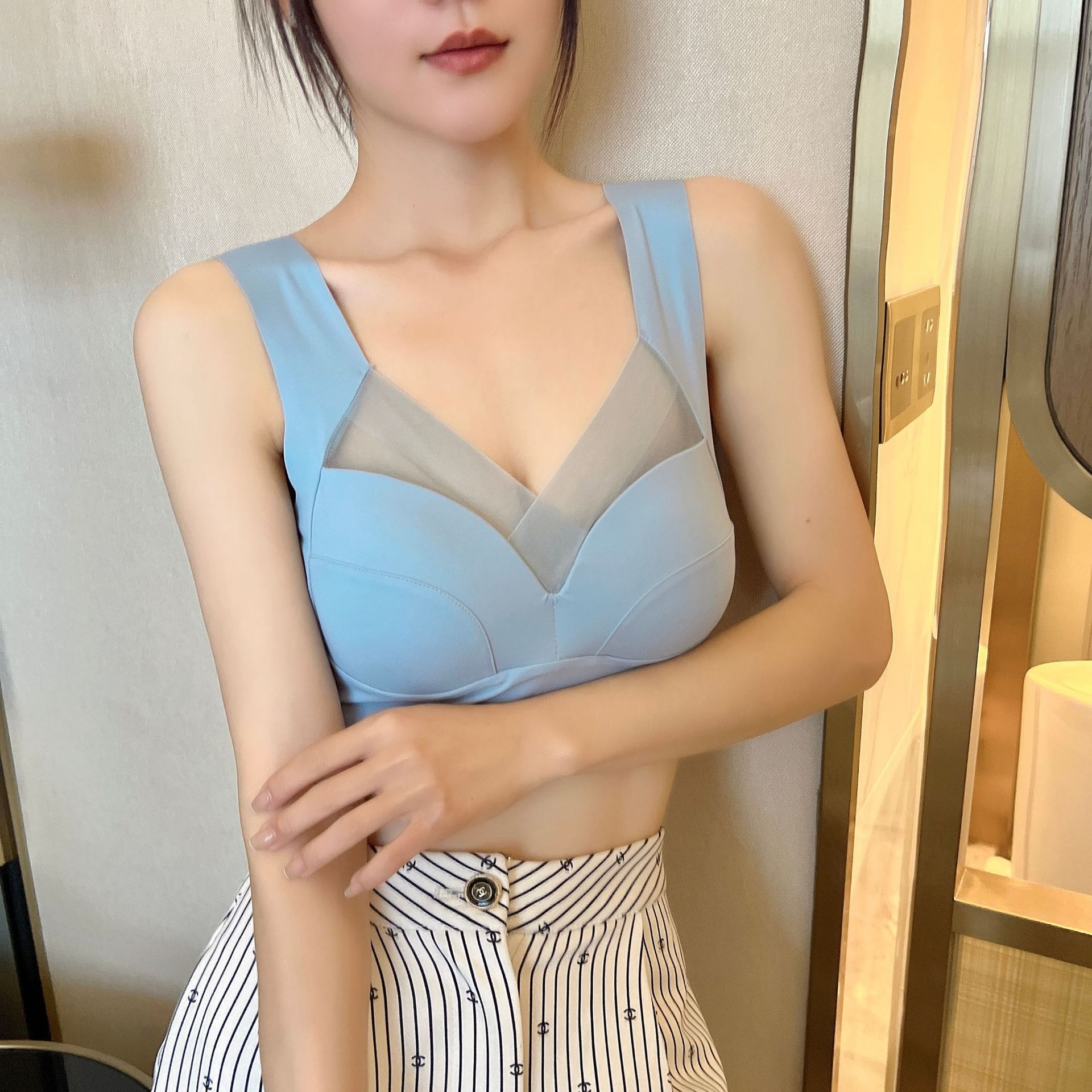 2023 New Ice Silk Yarn Strapless Fixed Cup One-Piece Condole Belt Vest Women Gather Together With Comfortable And Flawless