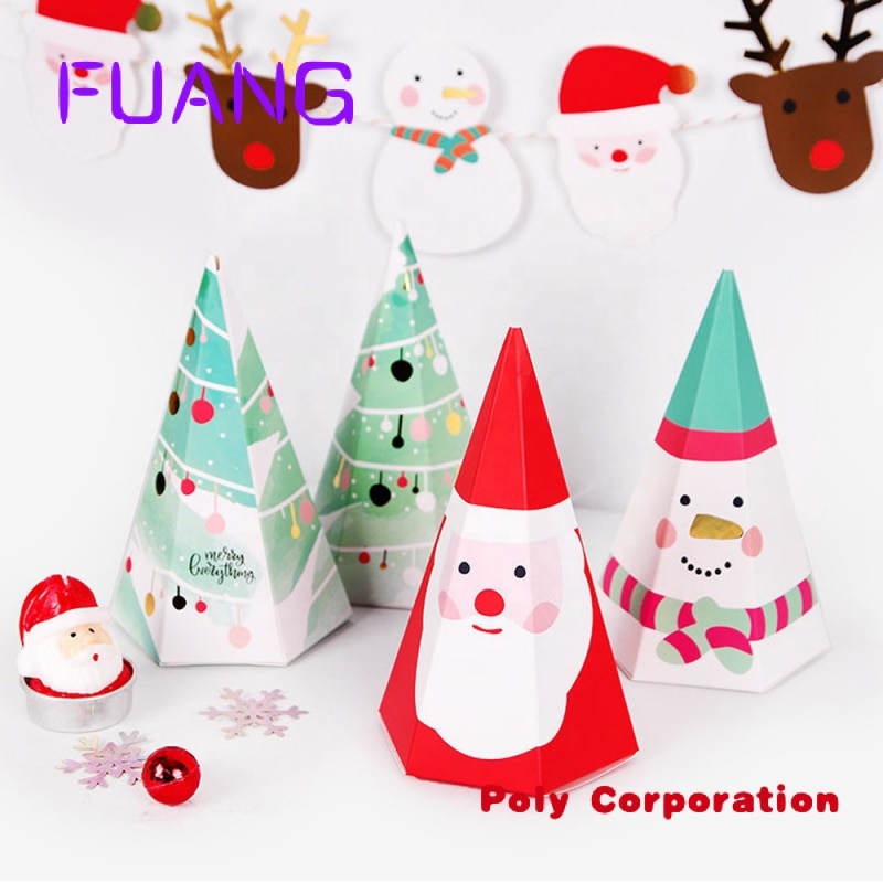 Christmas Theme Pyramid Shaped Paper Snowmen Candy Gift Box for Xmas New Year Christmas Party Decopacking box for small business