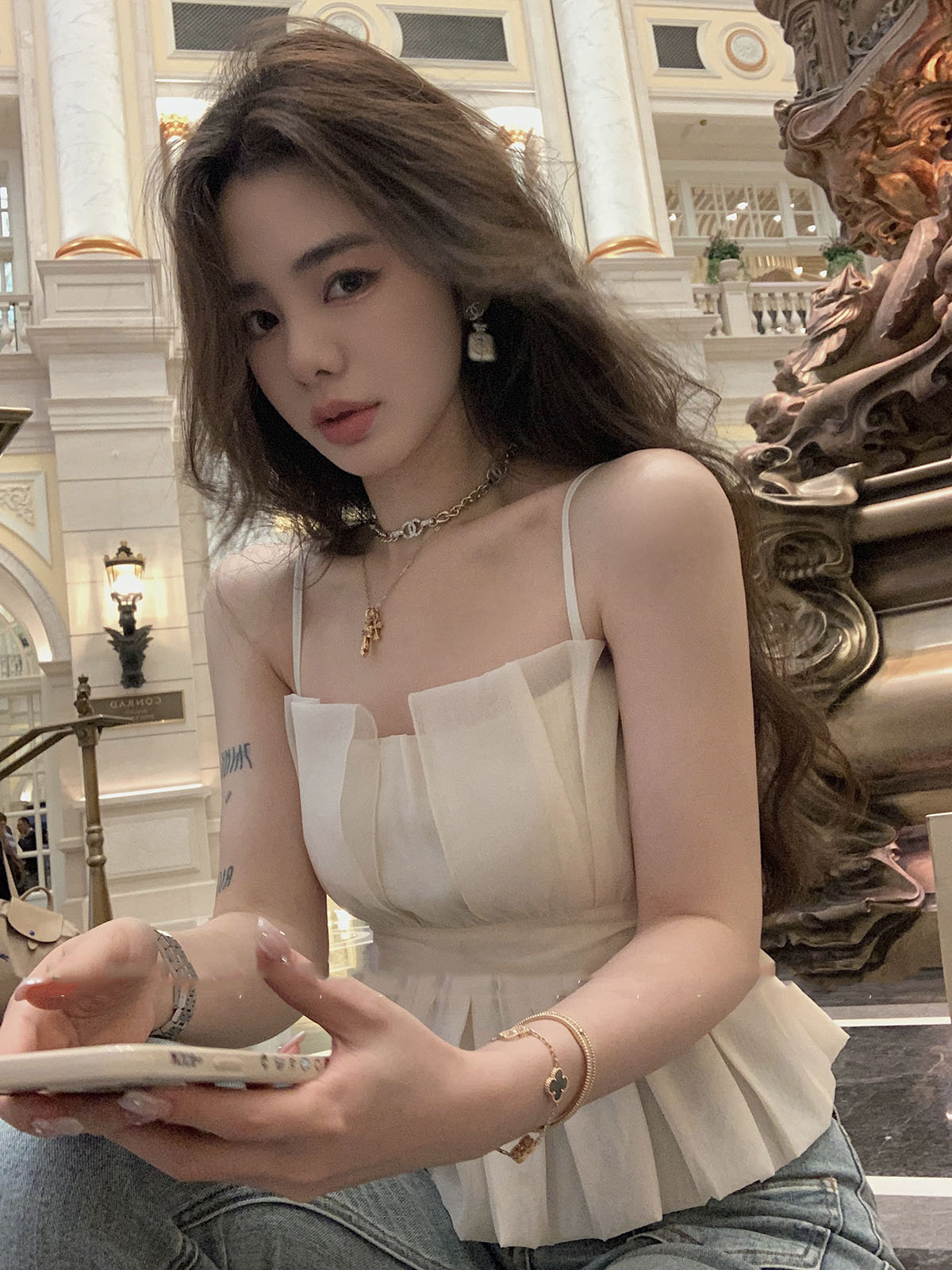 2023 Summer New Slim Waist Pleated Fashion Chiffon Top Women's Versatile Cute Solid Color Camis