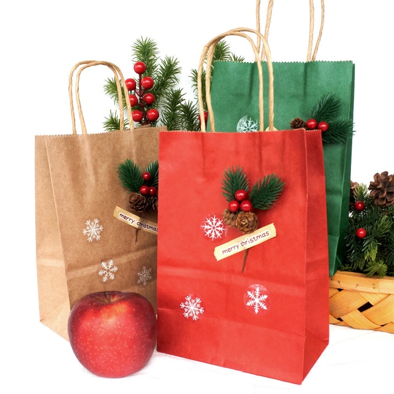 Merry Christmas themed gift candy wrapping party bag with handles and pine branches