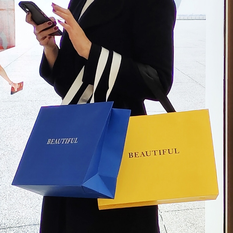 Wholesale Luxury Black Shoes Clothes Packing Paper Bags Printed Custom Logo Clothing Shopping Gift Jewelry Packaging Paper Bag