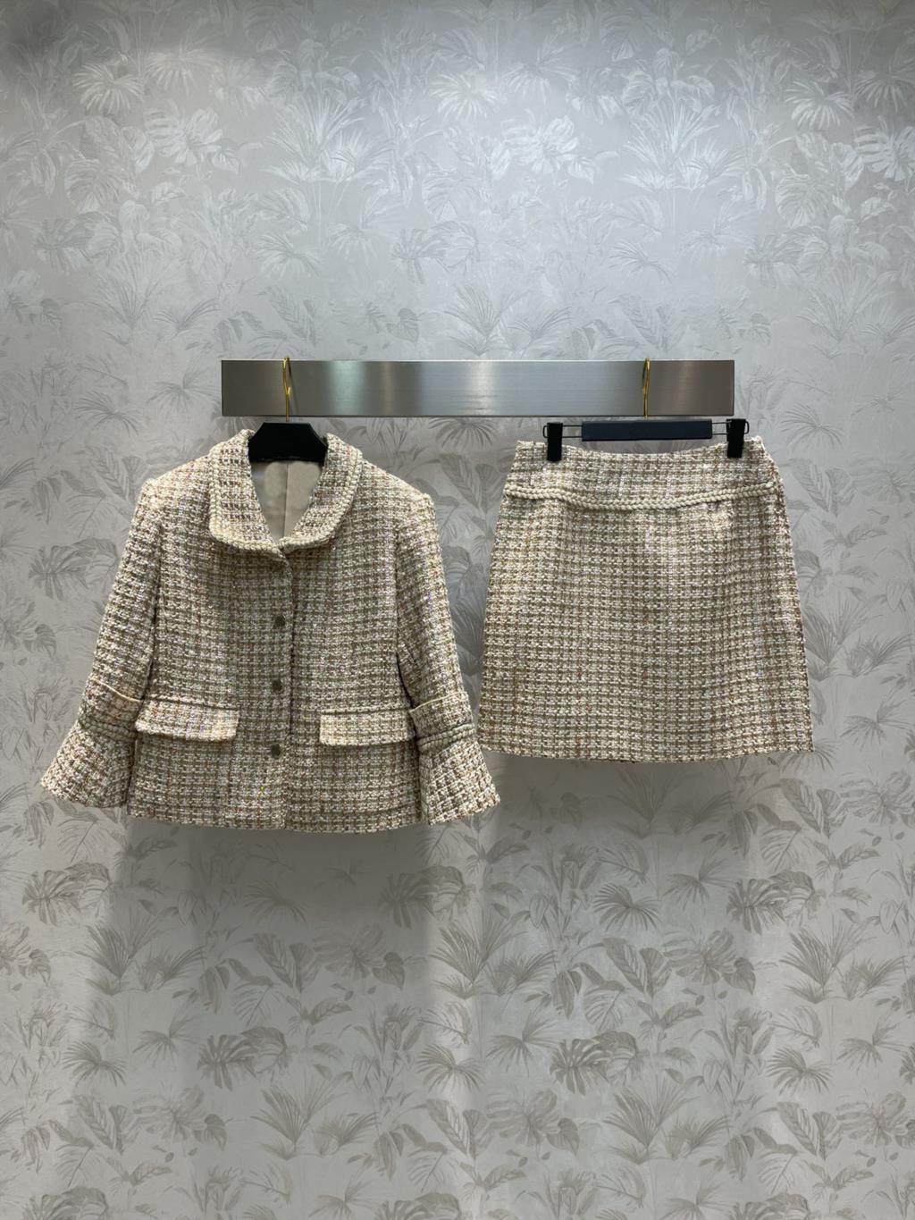 Skirt suit, silk lining, high quality, fashion temperament, slim and thin, soft and comfortable 2023 autumn women's new hot