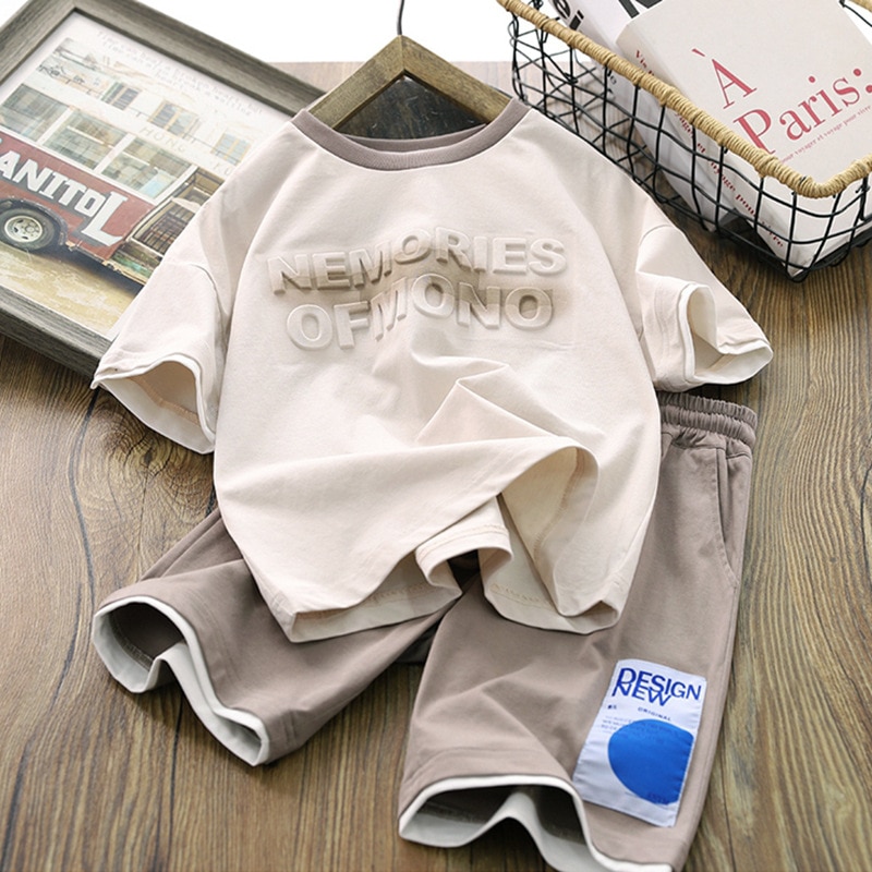 Boys' Steel Plate Print Two-Piece Summer Suit New Children'S Casual Crewneck Boys' Short Sleeve Suit Medium And B