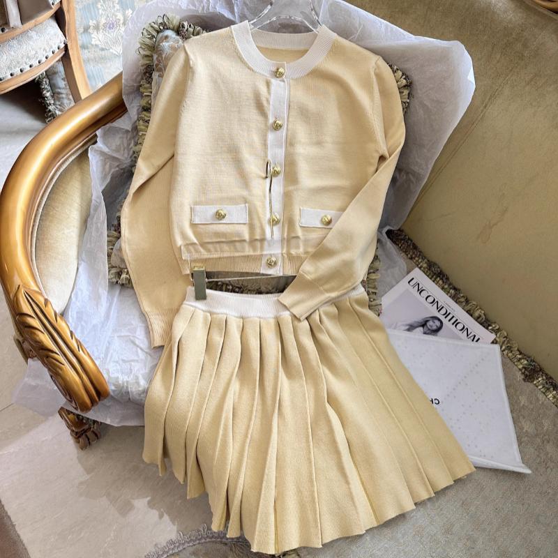 Blue Knit Cardigan Coat Mini Pleated Skirt Yellow Suits Women Contrast Single Breasted Slim Sweet Wool Sweater 2023 Autumn New