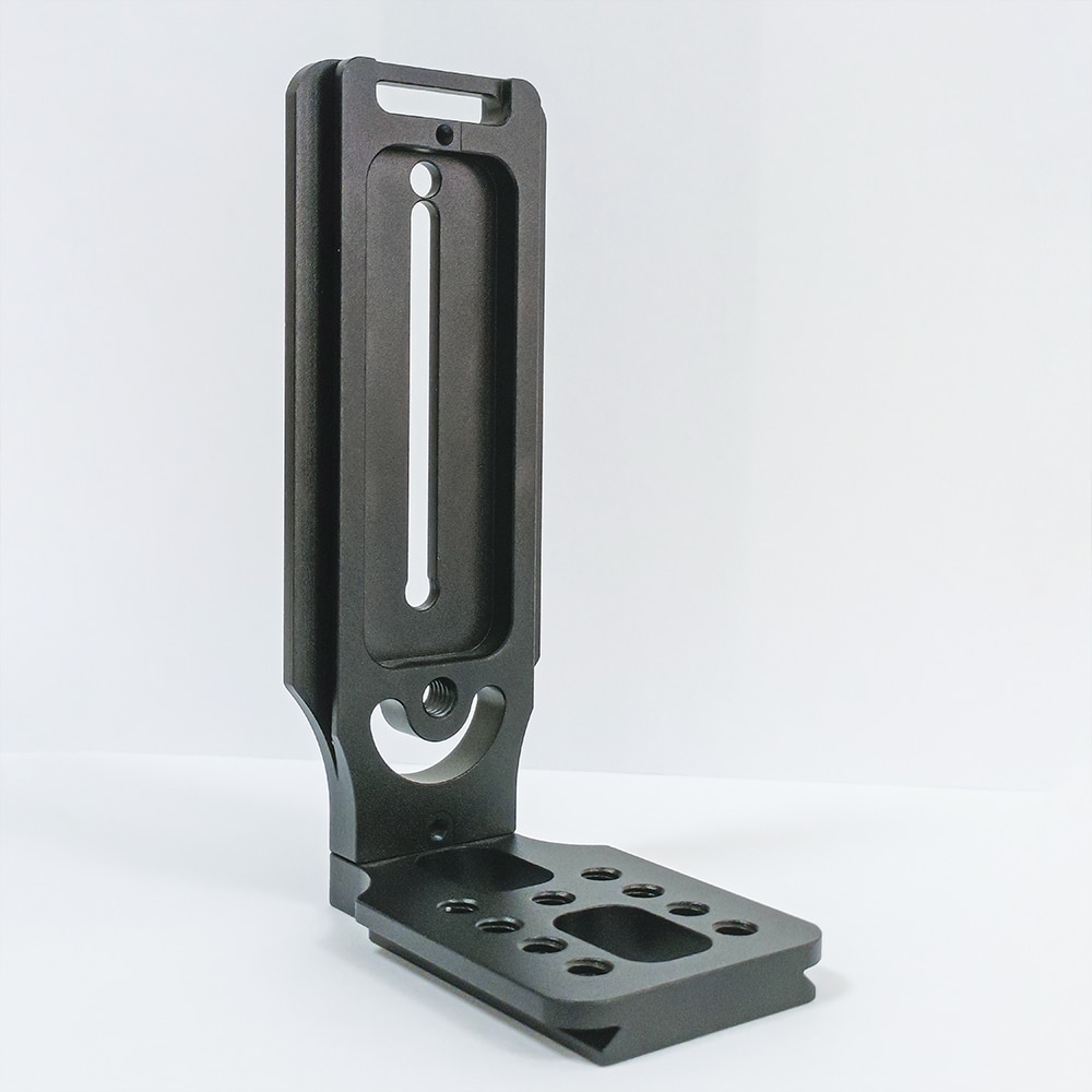 Adapter for Horn Antenna and Tripod