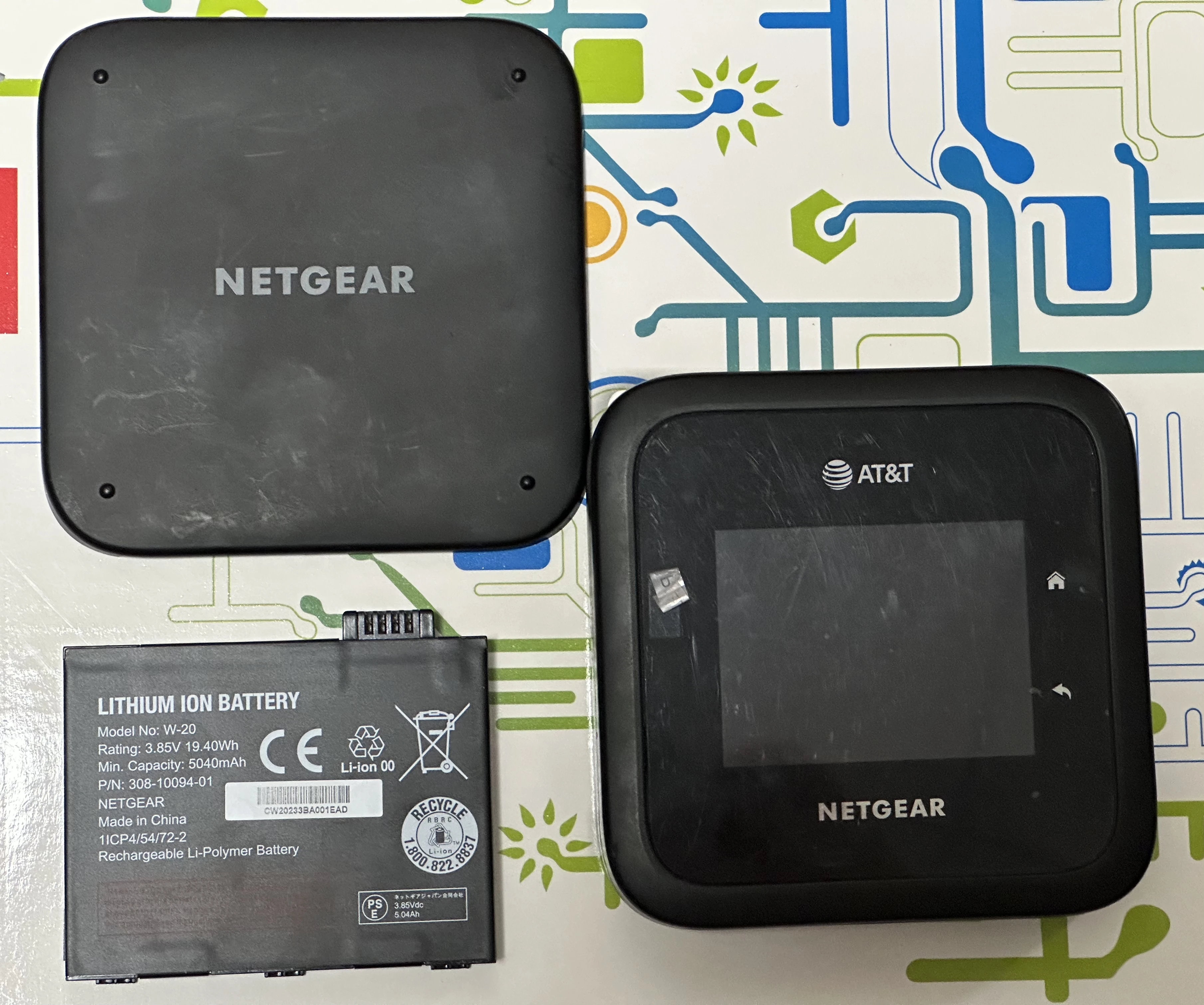 Nighthawk MR6500 NETGEAR M6 Pro 5G Wi-Fi Router unlocked (used95%NEW at us version)