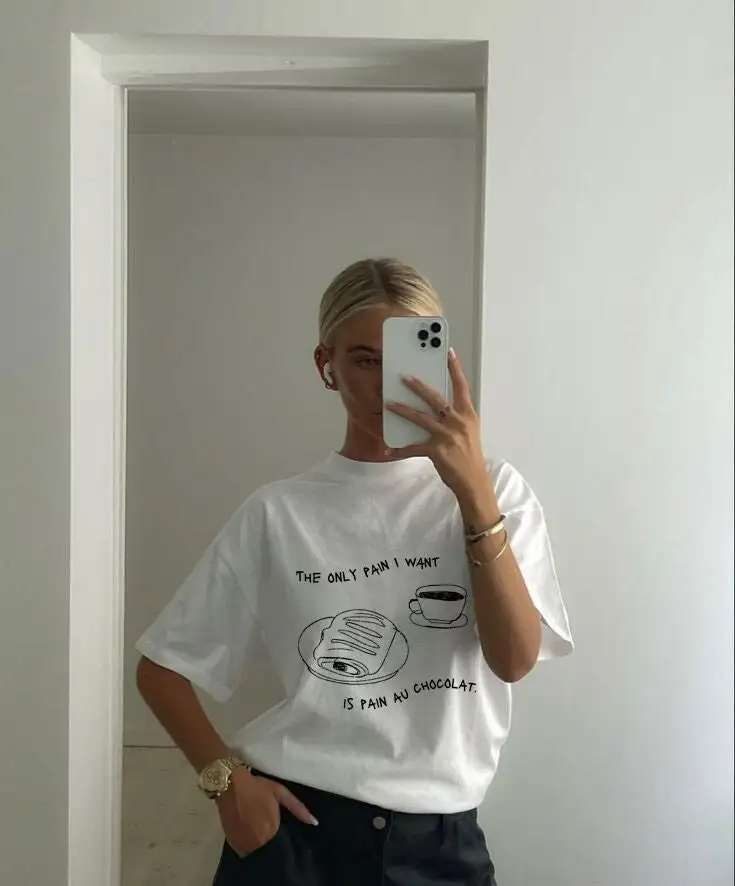 the only pain I want is au chocolat T Shirt Croissant oversized minimalistic Pinterest Aesthetic Coffee Trendy