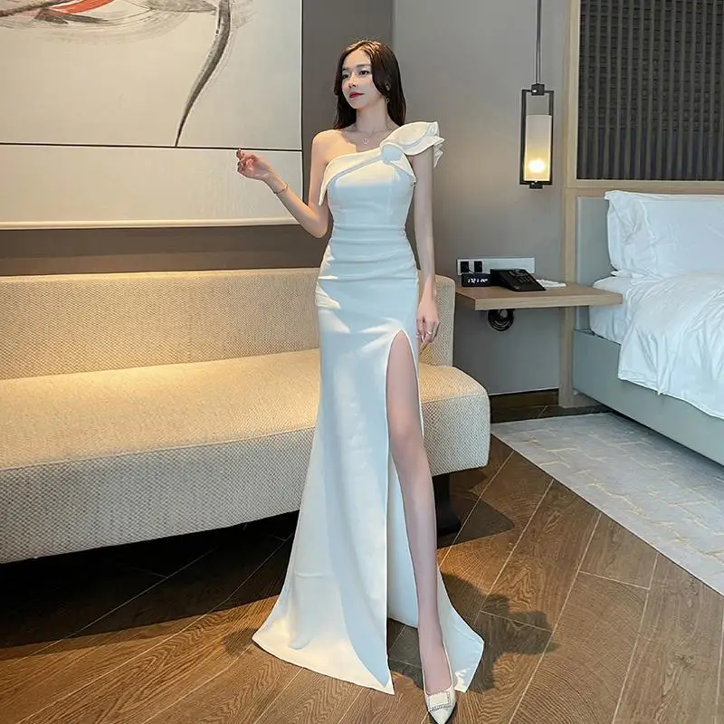 Evening Dress New Sexy Shoulder Split Floor Dragging Long Temperament Open Back Host Car Model Wedding Pleat Soft Satin Dress