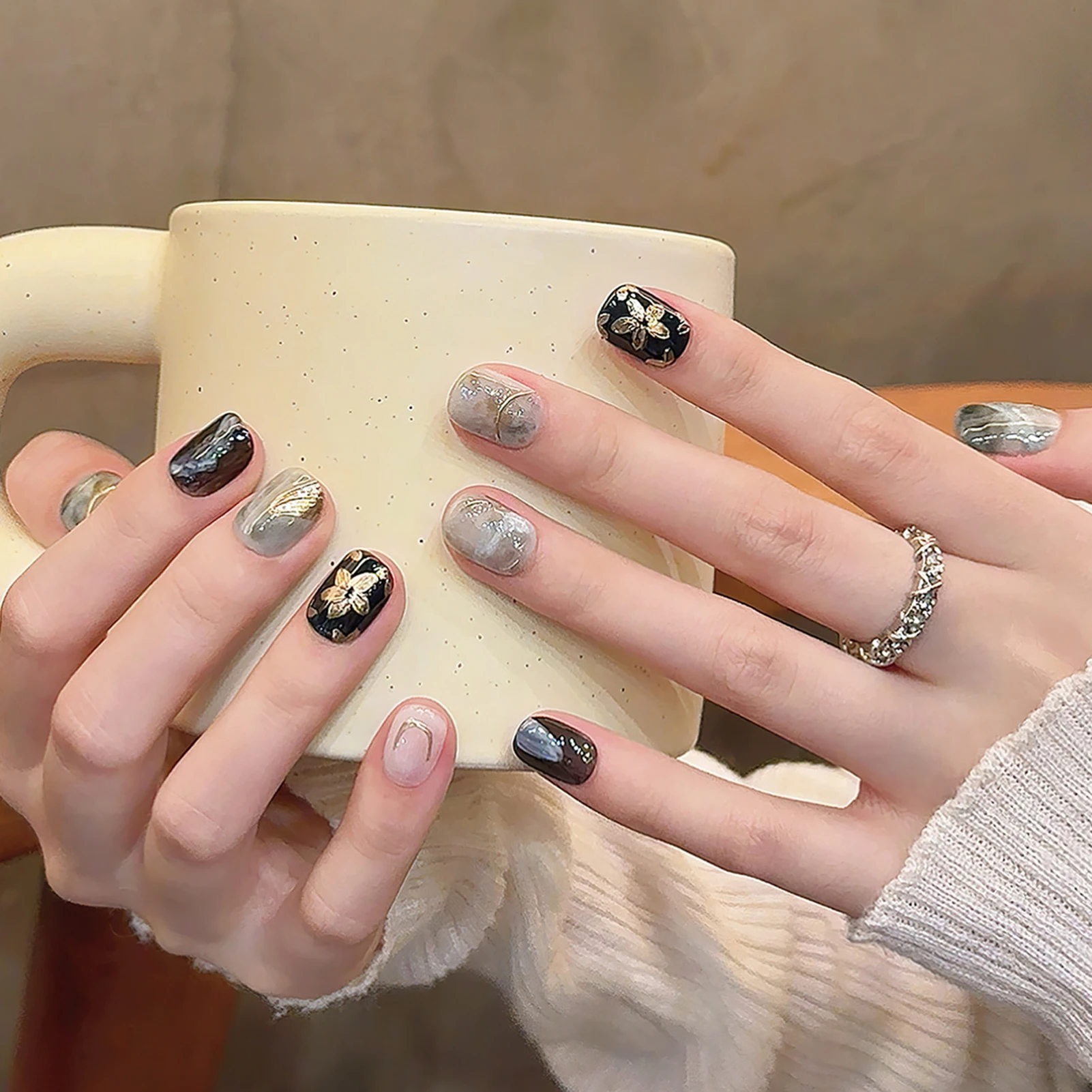 Short Round Square False Nails Green Blue Handmade Press On Nail Gold Flower Designs Glossy Manicure Wearable Fake Nail Tips Art