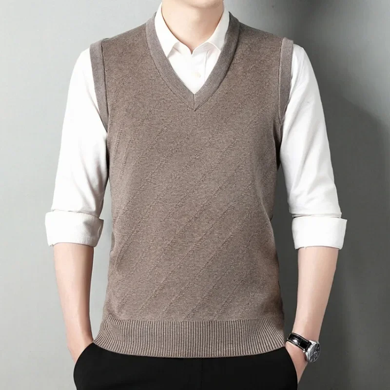 Autumn Fashion, Simple and Casual Versatile Sweater Vest Adds Highlights To Your Wardrobe!