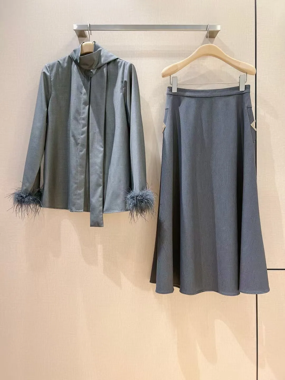 High end customized women's fashionable shirt+half skirt set