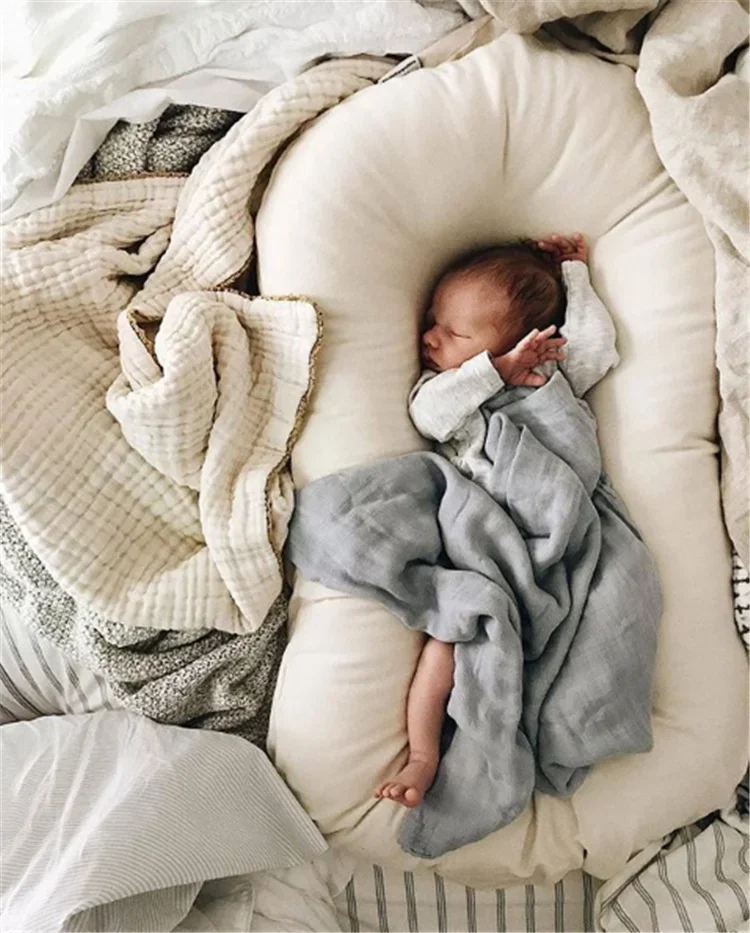 Crib Middle Bed Soft Mattress Baby Nest Sleep Nest Removable Bed Middle Bed Pillowcase for 0-1 Years Old