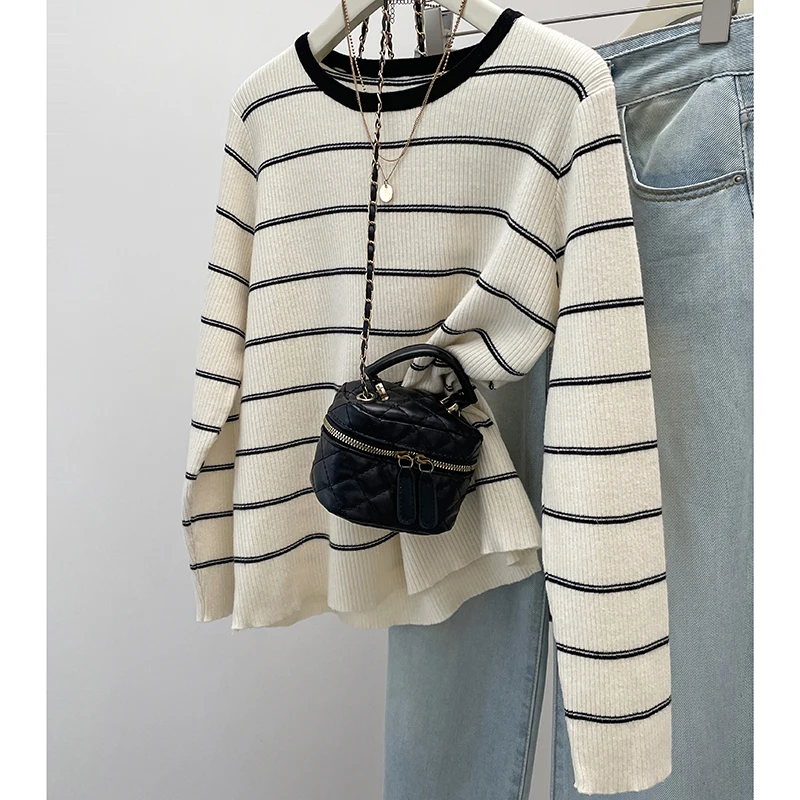 Plus Size Women 2024 Autumn Collection New Contrasting Striped Knit Sweater Fat Girl Fashion Design Sense Sweater Base Shirt Top