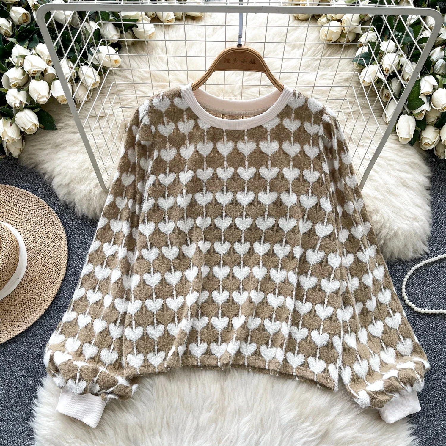 Elegant Long Sleeves Vintage O-neck Chic Love Pattern Patchwork Loose Top Korean Streetwear High Street Autumn Winter Clothing