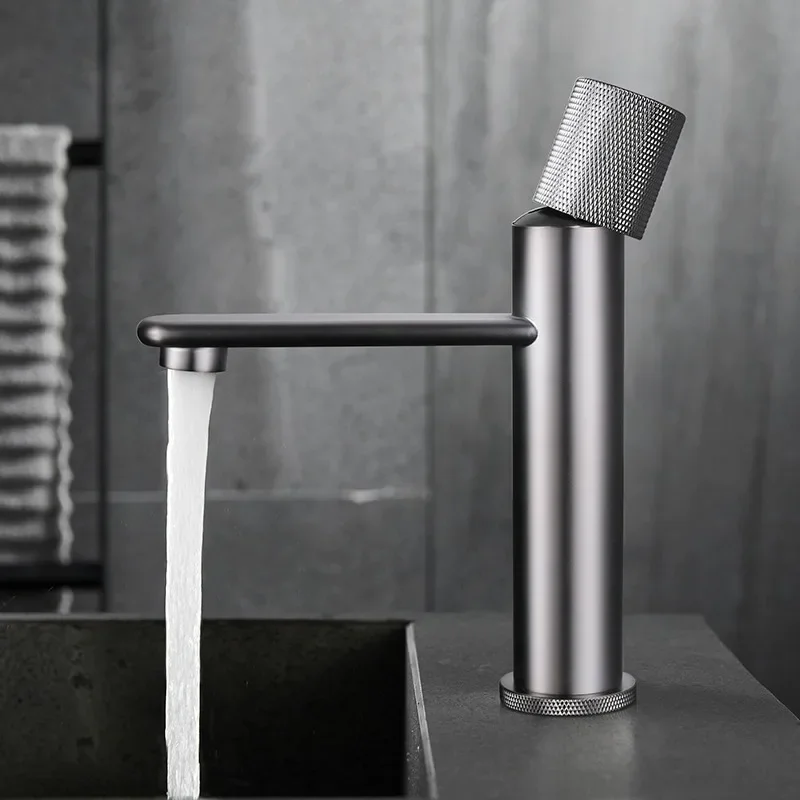 Factory Supply High End Brass Bathroom Basin Faucet New Fashion Style Furniture Construction Material Faucet