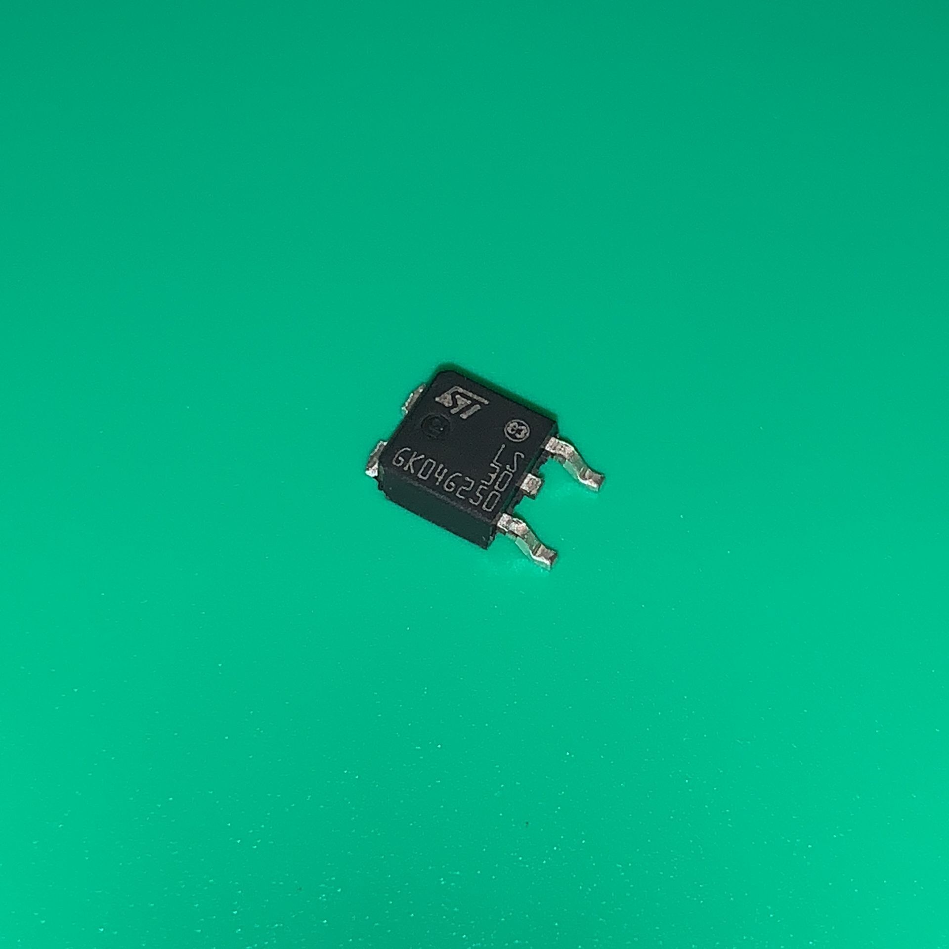 10pcs/lot STPS8L30B-TR TO-252 STPS8 LS30 B-TR LS 30 DIODE SCHOTTKY 30V 8A DPAK STPS8L30BTR STPS8L 30B STPS8 L30B STPS8LS30B