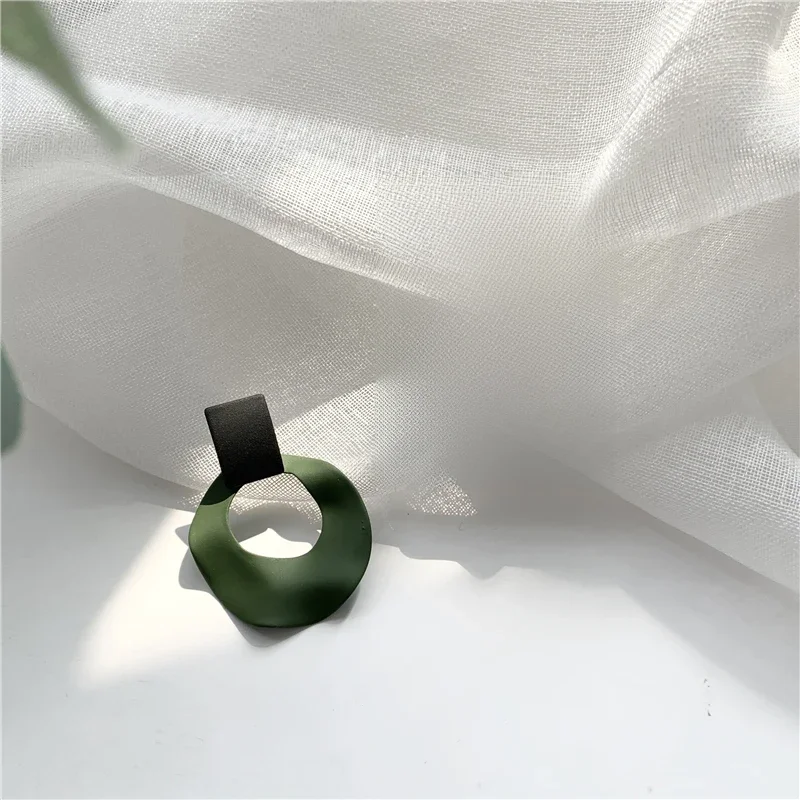 S925 Needle Metal Geometrical Irregular Round Earrings Retro Fashion Punk Stud Earrings  Girl Party