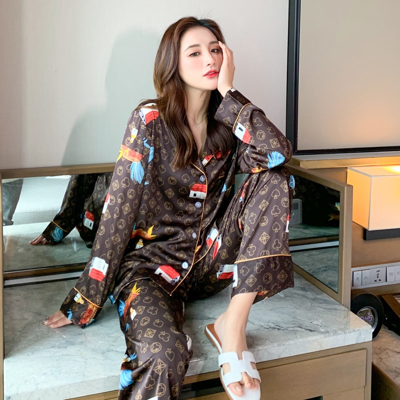 Autumn Women's pajamas set Poker Pattern Sleepwear Brown Color Long-sleeved Silk Like Nightie Luxury Home Clothes Nightwear