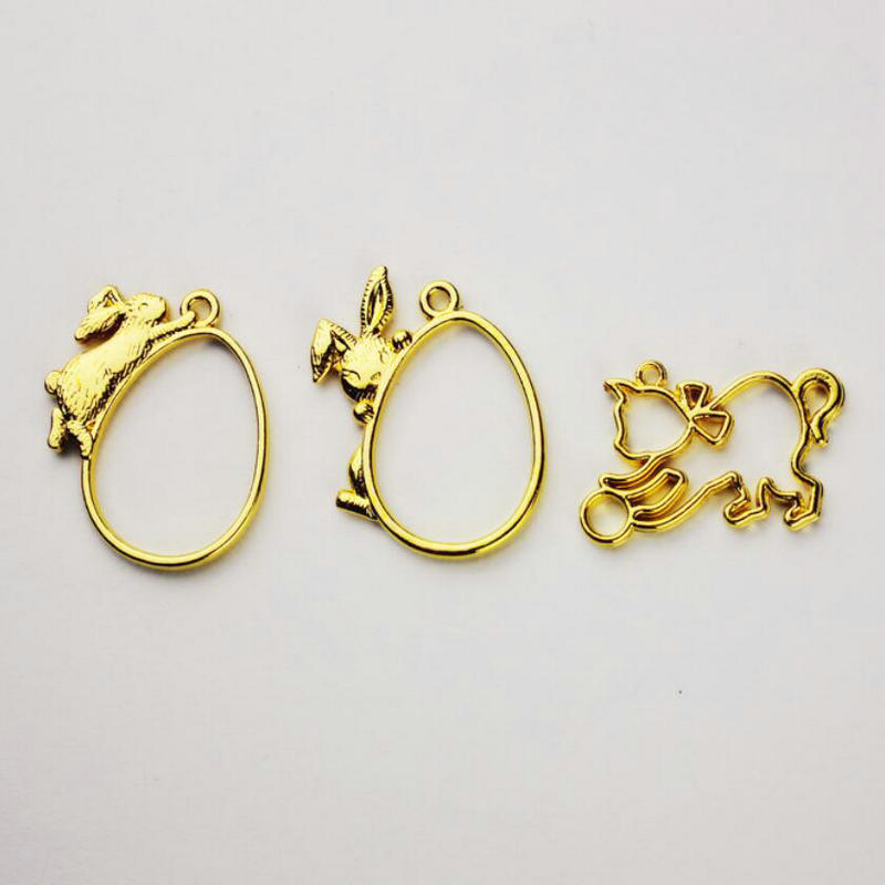 5pcs Playing Cat Key Chain Pendant UV Resin Craft Open Bezels Easter Egg Rabbit Metal Frame DIY Resin Jewlry Accessories Charms