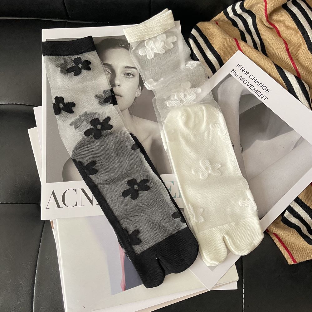 Summer Ultra-Thin Transparent Women Two-Toed Socks White Black Crystal Silk Cool Socks Cute Flower Hollow Out Sheer Tabi Socks