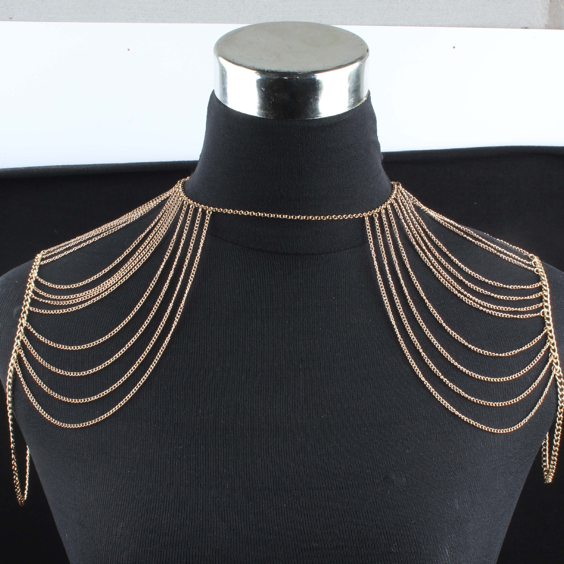 Punk Metal Statement Wedding Necklaces Women Collar Shoulder Long Chain Pendants Necklaces Sexy Body Jewelry Accessories
