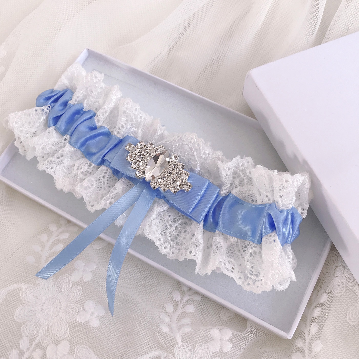 Wedding Bridal Garter Satin Bow Rhinestones Garter Sexy Lace Garter Thigh Ring Bridal Leg Garter for Bridal and Bridesmaid