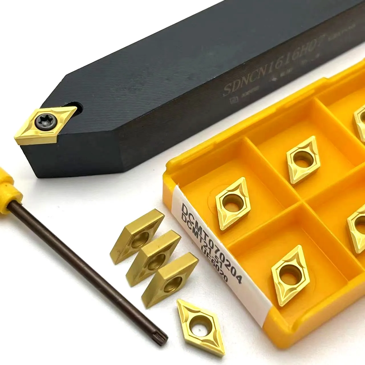 SDNCN1010H07 SDNCN1212H07 SDNCN161H07 Right angle outer turning tool holder for DCMT070204 carbide