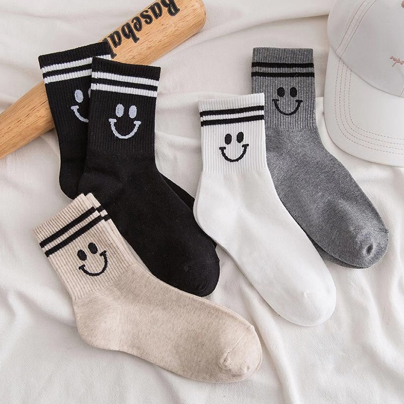 striped smiley face socks cute slouch white black meias kawaii women cotton calcetines japanese style woman sports skarpetki Sox