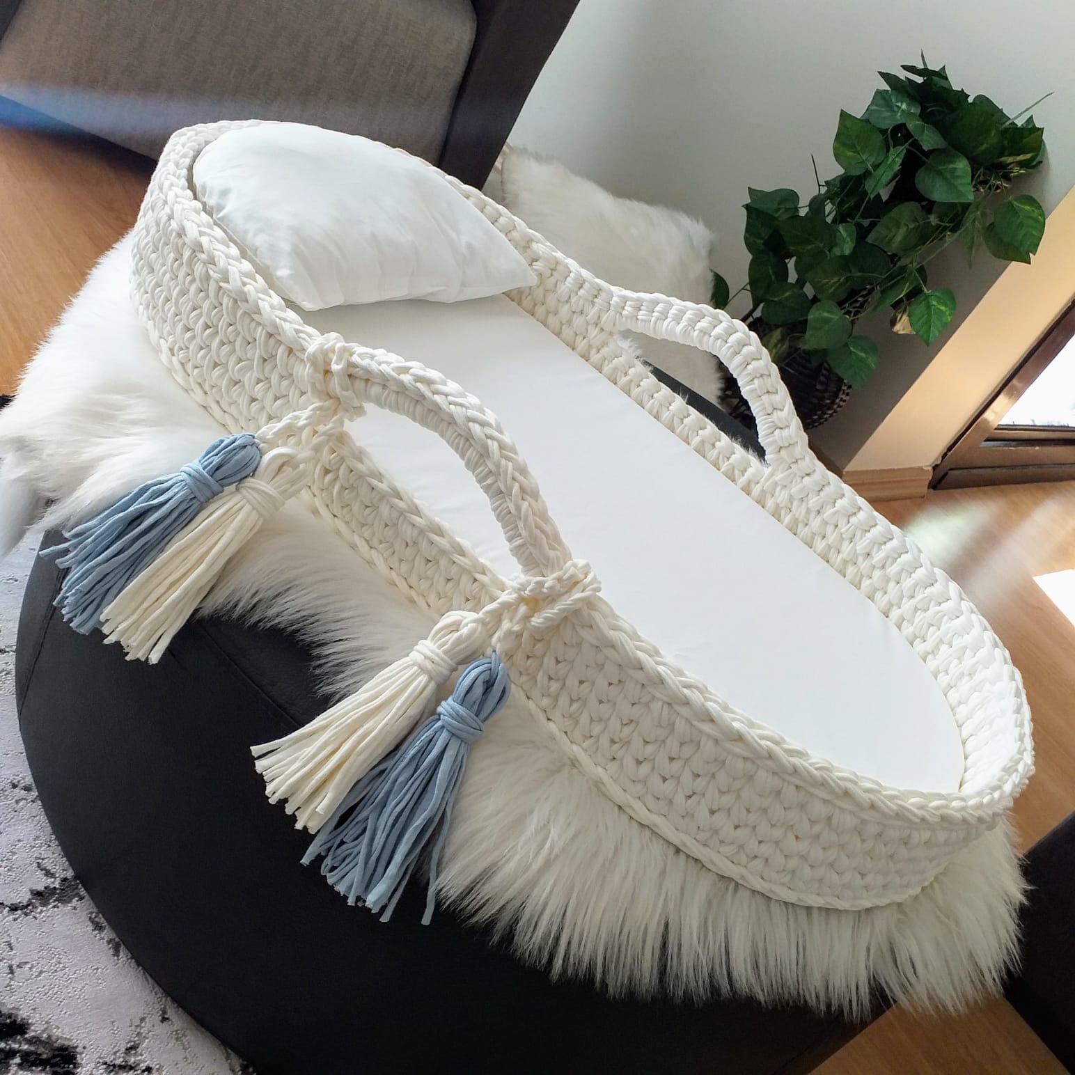 Jaju Baby Moses Basket Bottom opening Of white Knitted Stroller, newborn baby basket, baby basket, handmade baby knitting basket