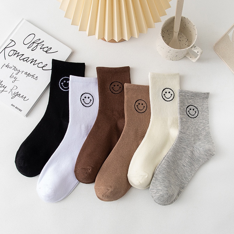 Cartoon Socks Smile Face Funny Harajuku Women Kawaii Cute Happy Streetwear Cotton Woman Sock Kobieta Skarpety Femme Chaussettes
