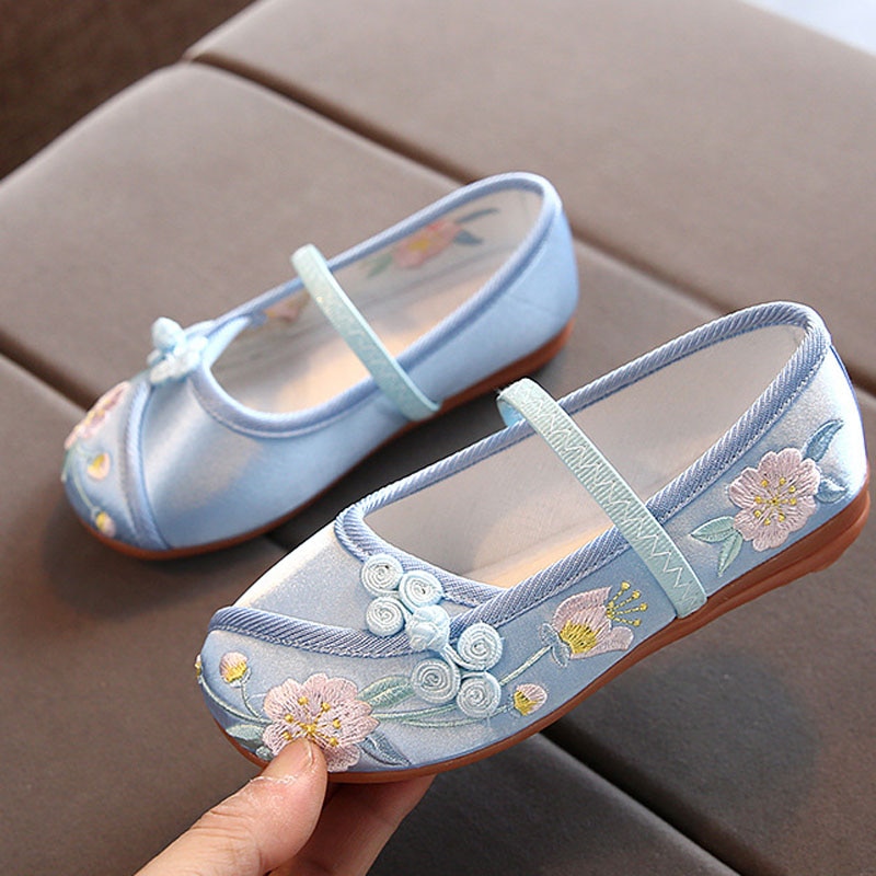 New Kids Shoes For Girl Children's Embroidered Cloth Shoes Chinese Style Girls Shoes Festival Loafers Ballet Flats CSH1440