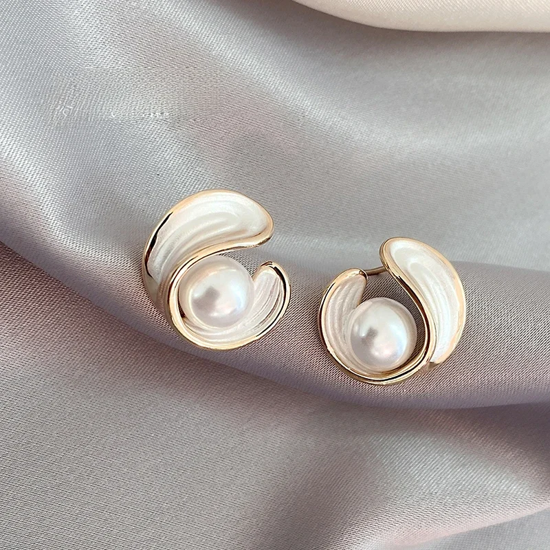 Design sense Exquisite Geometric Enamel Pearl Earrings 2023 New Jewelry Party Luxury Accessories For
