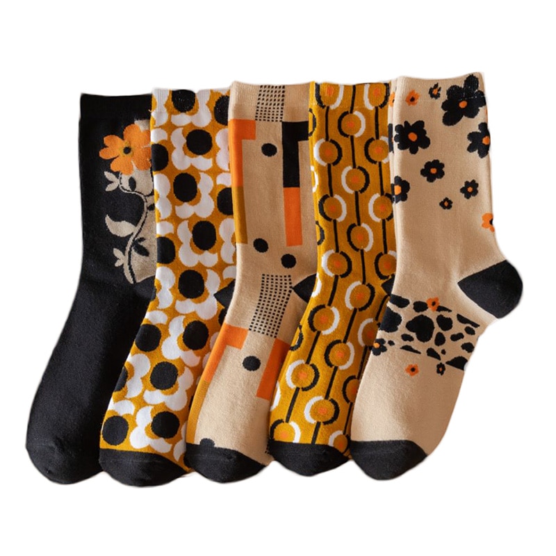 Vintage Print Women Socks Soft Cotton Long Winter Socks Harajuku Kawaii Middle Tube Fashion Girl Style Foot Warmers Chaussette