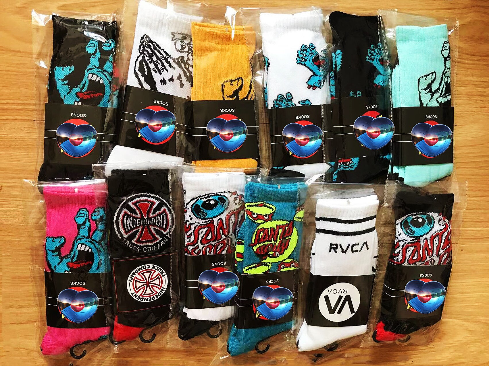 Socks Men Funny Winter Shoes Santa Screaming Hand Cruz Thermal Sport Socks for Women Calcetines RVCA Hombre Mujer