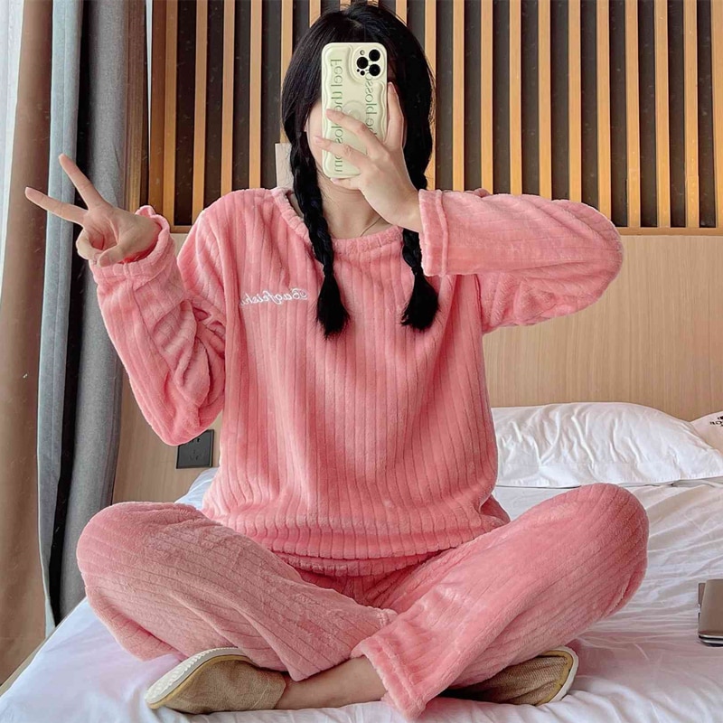 Autumn Winter Warm Flannel Pajamas for Women Students Cute Plus Velvet Thicken Loose Sleepwear Set Coral Velvet Home Clothes