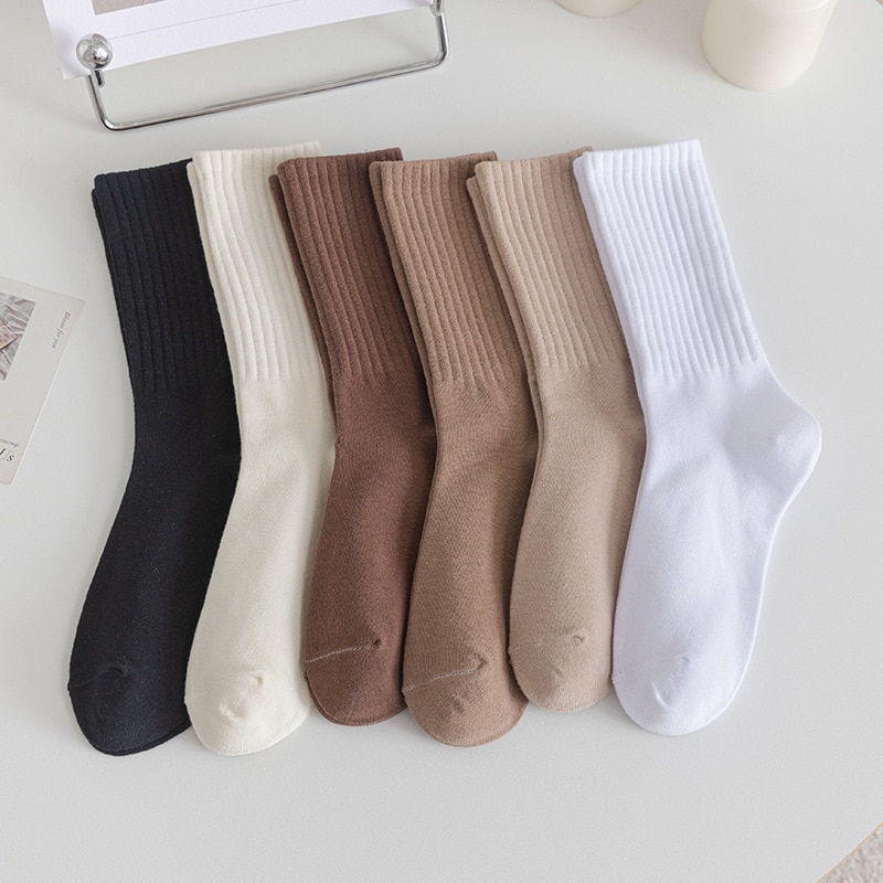Black White Women Socks Autumn Winter Middle Tube Sock Korean Japanese Ins Trend Cotton Coffee Retro Designer Socks for Student