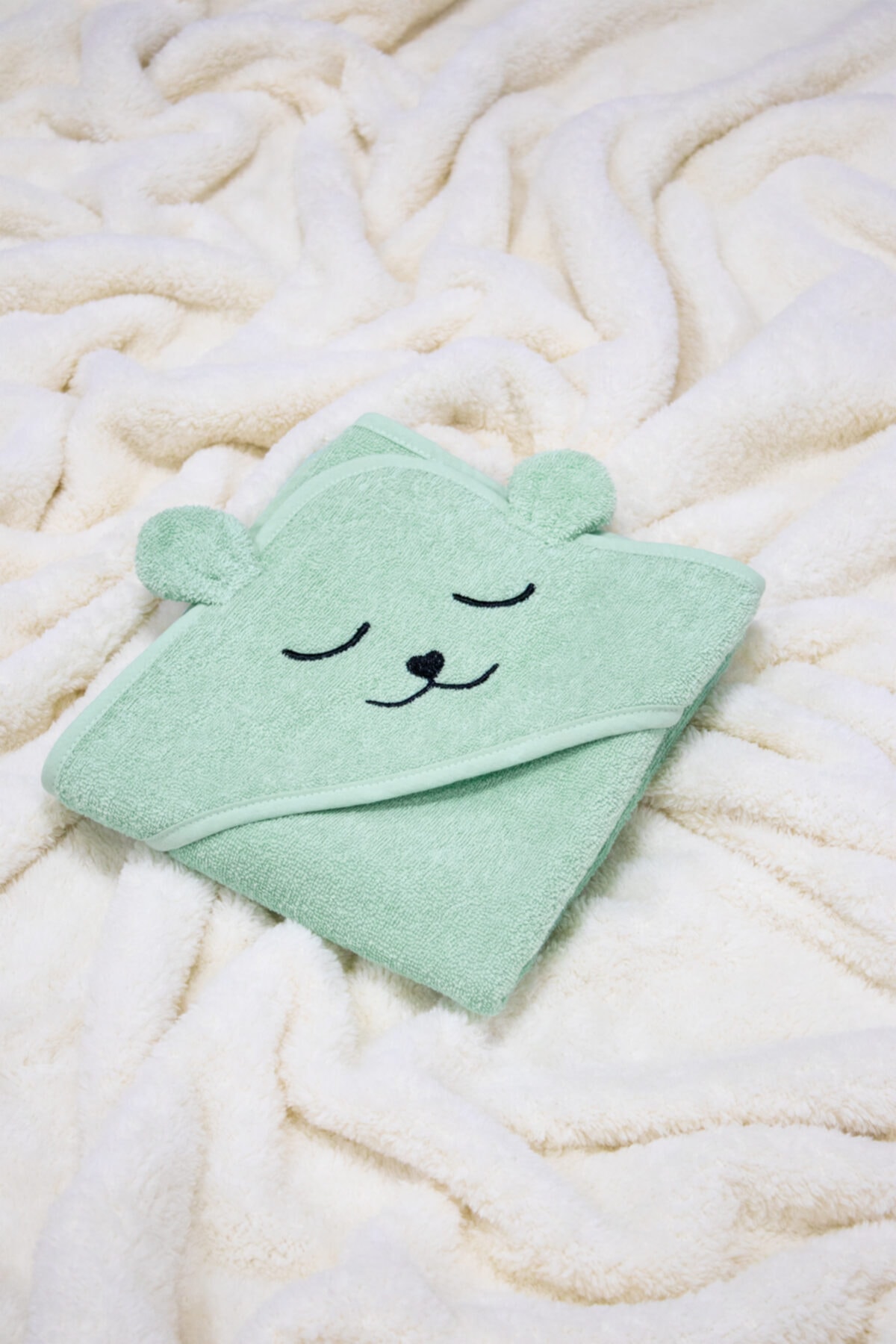 100 cotton Teddy Bear Embroidered Baby Towel Swaddle 70x70 Cm Pouch Lovely Bear Cotton Multi Green Baby & child Bath Home &a