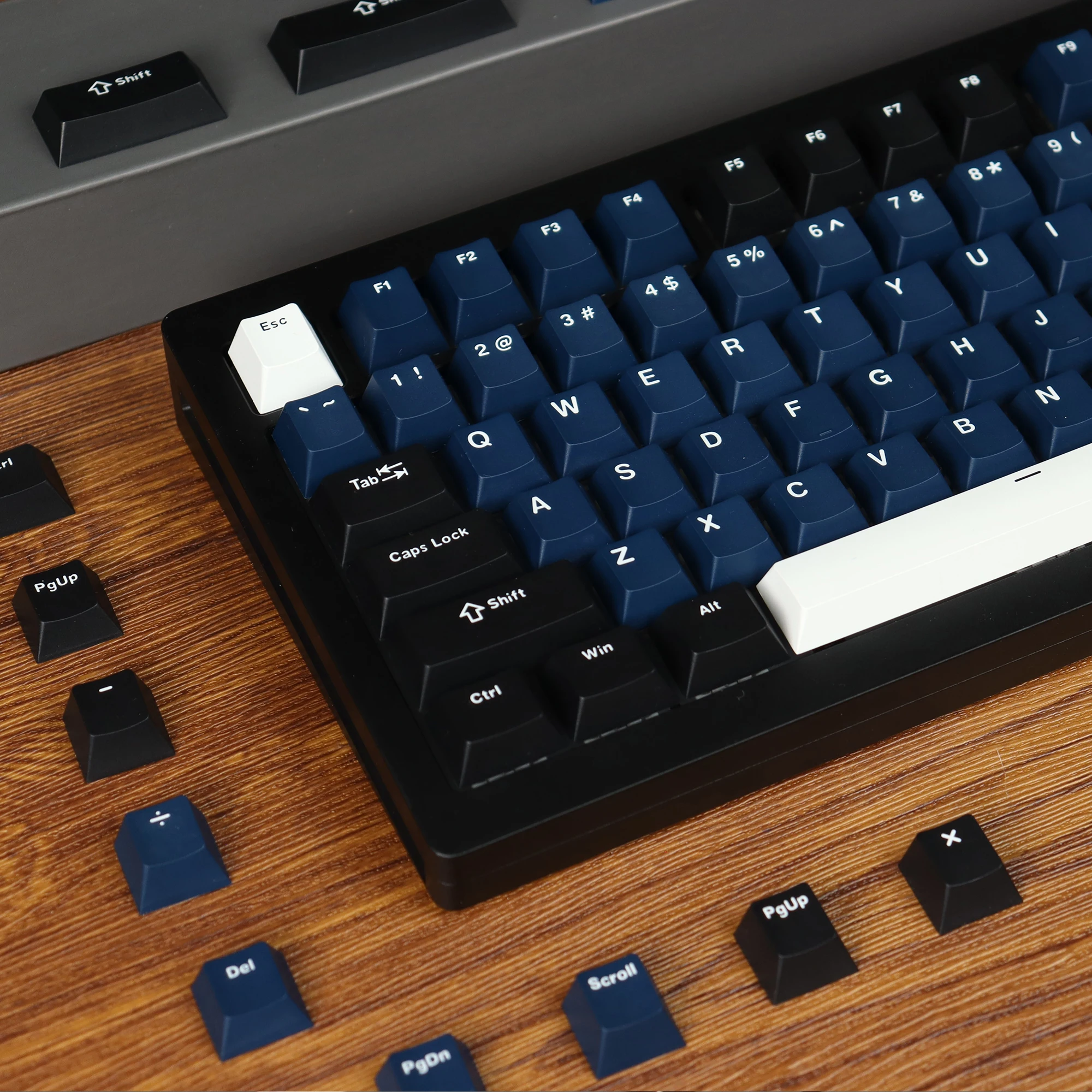 131 Keys Blue Black PBT Keycaps Cherry Profile Double Shot for Mechanical Gamer Keyboard For GK61