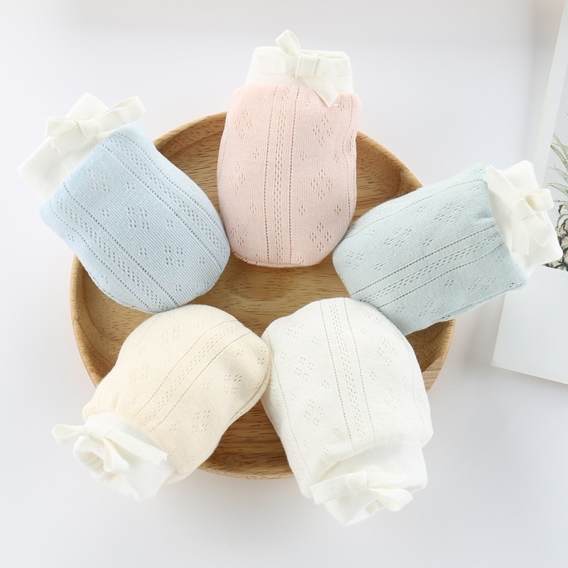 1 Pair 100% Cotton Baby Mittens Newborn Anti Scratching Winter Gloves Kids Gloves Infant Gloves Protection Face Keep Finger