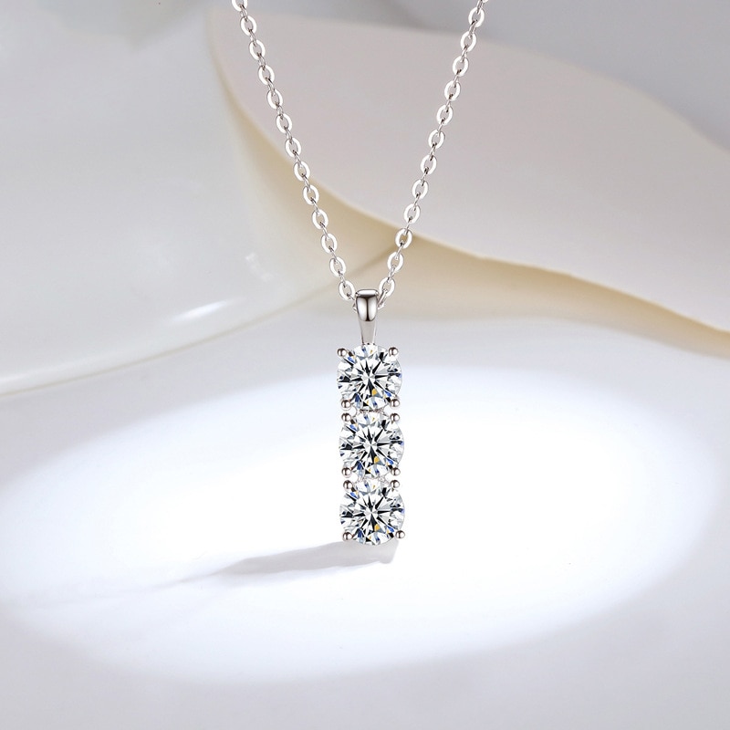 BOEYCJR 925 Silver 5mm 1.5ct Total D color White Green Blue Champagne Moissanite VVS1 Pendant Necklace for Women