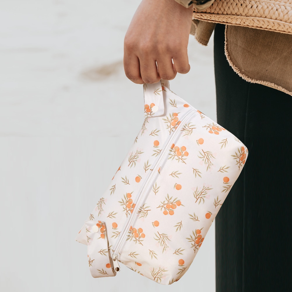 HappyFlute New 20*30CM Zippered Mini Pocket Wetbag With 2 Snap Handle Reusable Waterproof Cute Pattern Baby Storage Bag