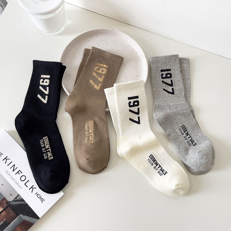 Fashion Korea Man's Socks Street Hip Hop Harajuku Skateboard 1977 Breathable Cotton Socks for Men Calcetines Hombre