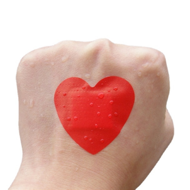 10pcs/set Red Heart Shape Band Aid Skin Patches for Children Girls Wound Plaster Adhesive Bandages Medical Strips