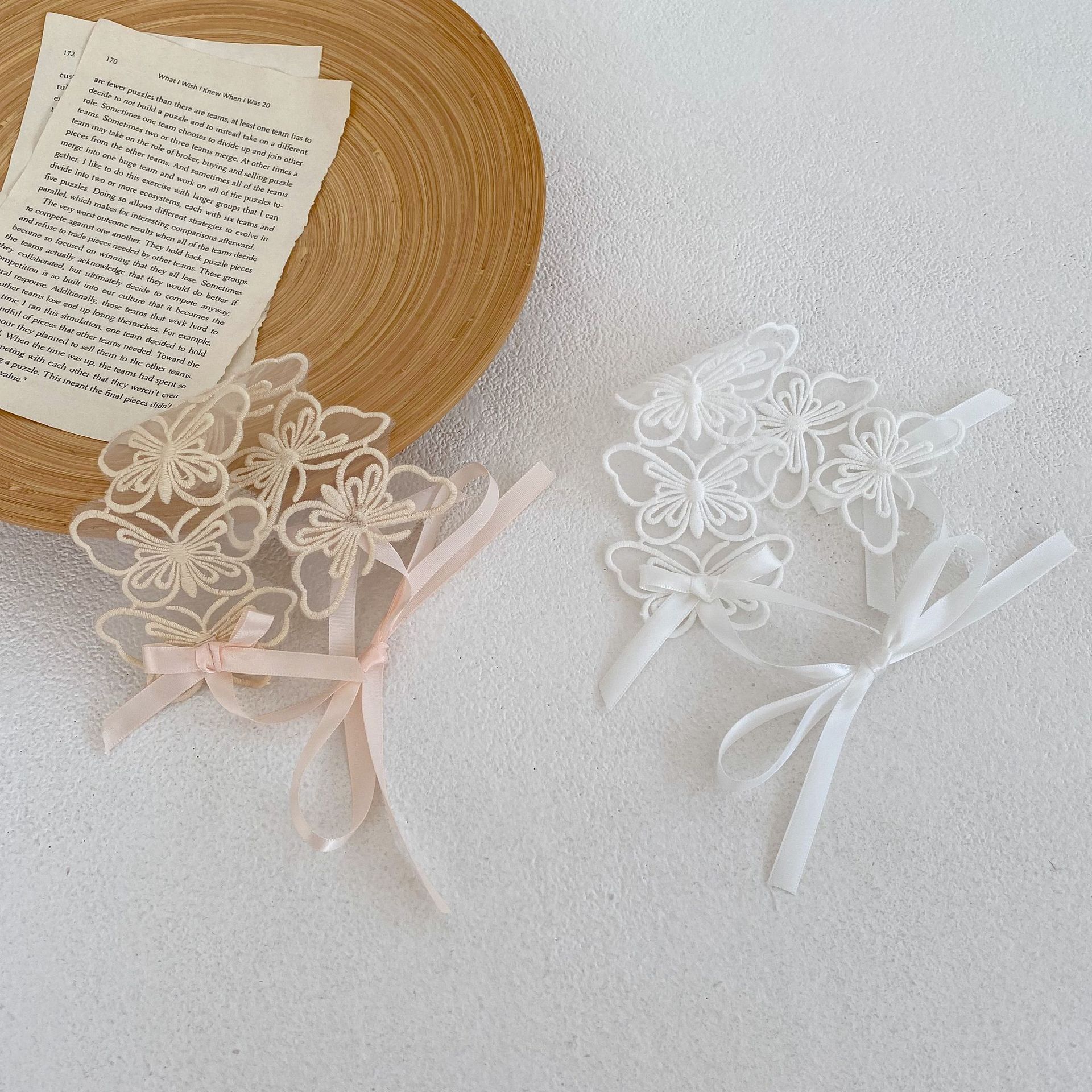2023 Korean Summer Baby Girl Accessories Princess Butterfly Hollow Lace Bow Hair Band 2 Colour Choose Clothing For Newborn Girl