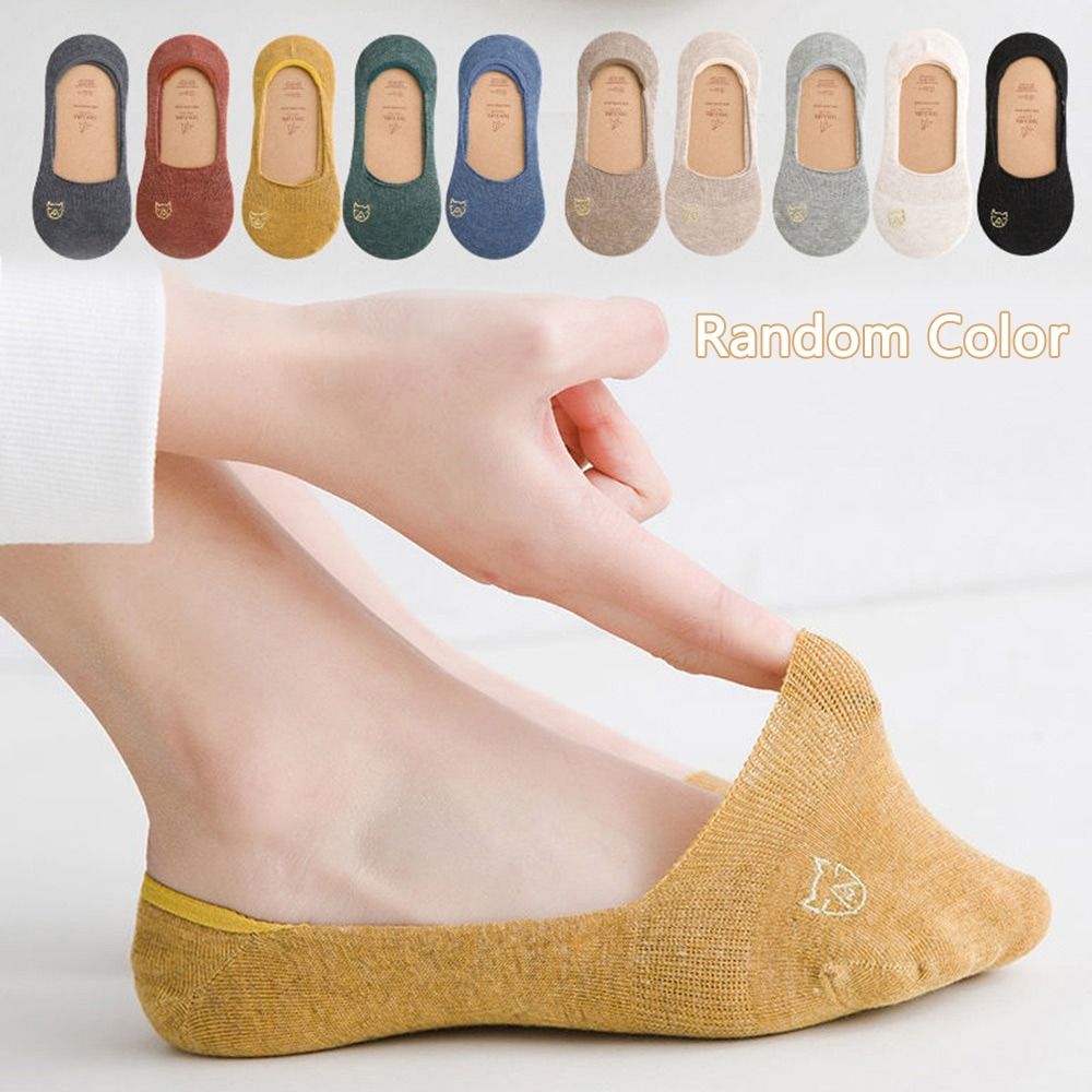 Anti-Slip Cotton Bottom Random Color Woman Invisible Embroidery Socks Shallow Mouth Socks Ankle Socks Boat Socks